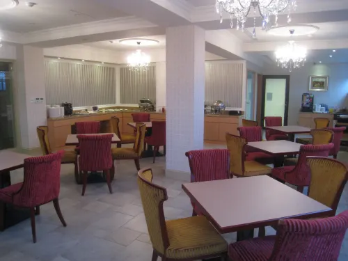 MRT Hotel Restauration Photos