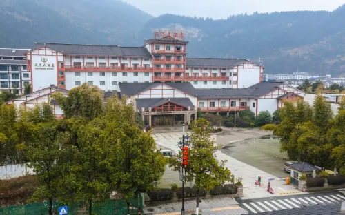 Emperor Hotel Featured Photos