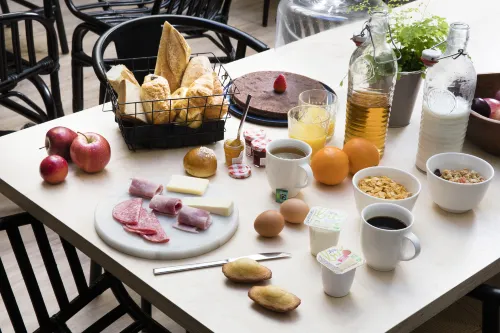 Hôtel Paris Lafayette Dining Photos