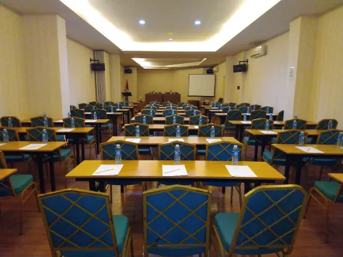 Grand Cikarang Hotel Mahlzeiten Photos