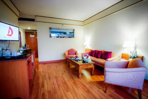 Duangtawan Hotel Chiang Mai Zimmer Photos