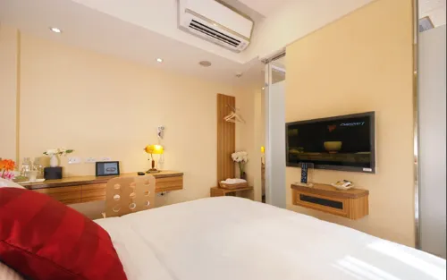 Golden Hotel Rooms Photos