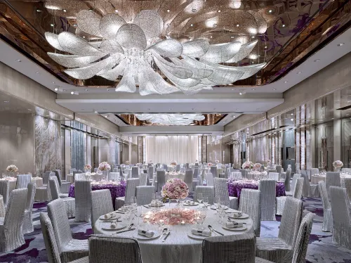 Royal Plaza Hotel Dining Photos