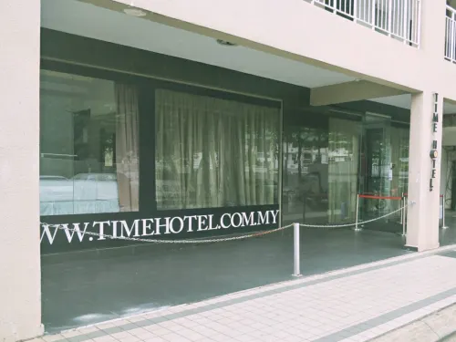 Time Hotel Unggulan Photos