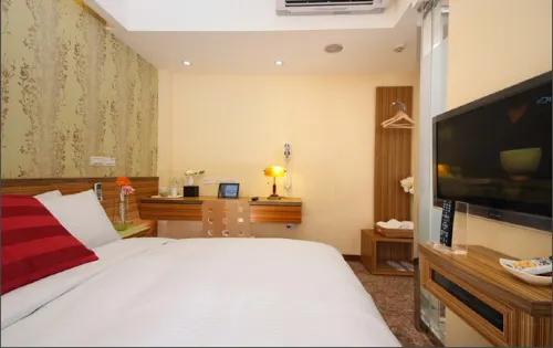 Golden Hotel Rooms Photos