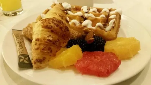 Four Points by Sheraton Riyadh Khaldia Питание Photos