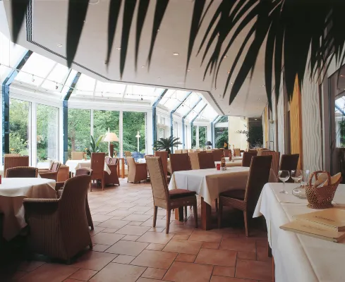 Seminaris Hotel Lüneburg Restauration Photos