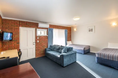Torquay Tropicana Motel Rooms Photos