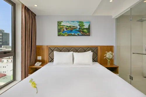 La Beach Hotel Kamar Photos