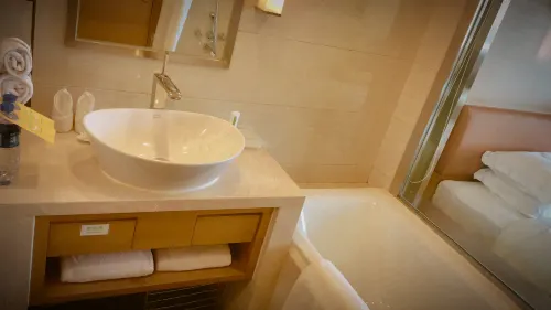 Holiday Inn Xi'an Big Goose Pagoda Rooms Photos