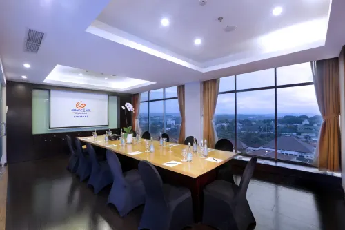 Grand Candi Hotel Business Facilities Photos