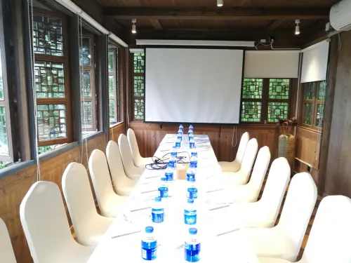 Qingmei Xueshe Shilily Hot Spring Hotel Business Facilities Photos