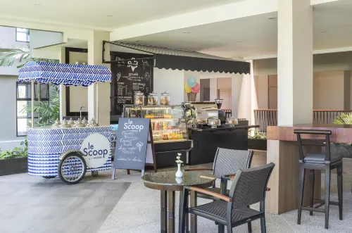 Le Meridien Khao Lak Resort & Spa Restauration Photos