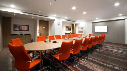 Clayton Hotel Chiswick Business Photos
