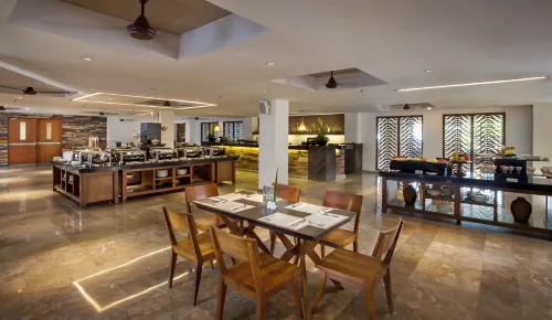 The Magani Hotel and Spa Spisning Photos