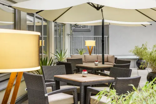 IntercityHotel Wien Restauration Photos
