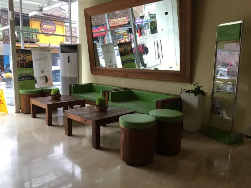 Whiz Hotel Malioboro Yogyakarta Area Publik Photos