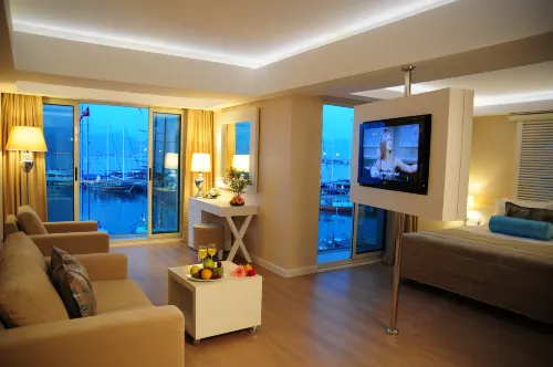 Alesta Yacht Hotel Rooms Photos