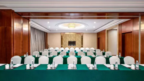 Golden Eagle Summit Hotel Kunming Espaces Affaires Photos