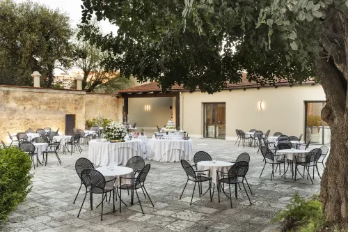 Mercure Villa Romanazzi Carducci Bari Restauration Photos