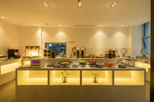 Sheen Chengdu University of TCM Kuanzhai Alley Hotel Dining Photos