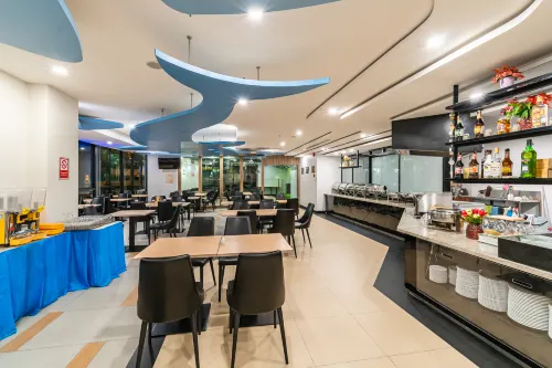 LawinTa Hotel Pattaya Dining Photos