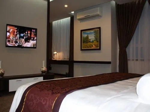 Draco Thang Long Hotel Rum Photos