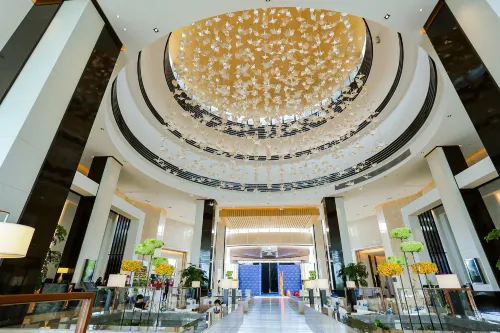 Thousand Cranes Sanya Yazhou Bay int‘l Exchange Centre , Curio Collection by Hilton Espaces publics Photos