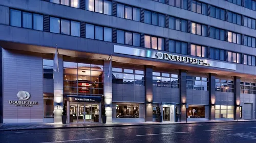DoubleTree by Hilton London Victoria Featured Photos