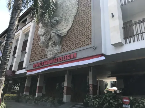 Grand la Walon Hotel Extérieur Photos