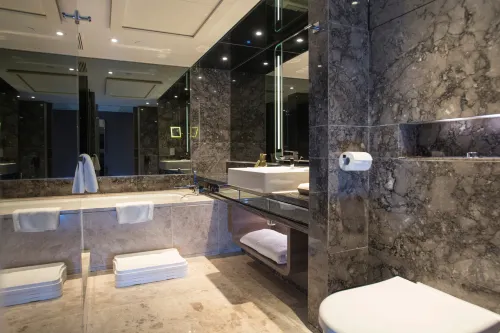 Royal Plaza Hotel Rooms Photos