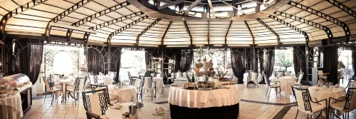 Hotel Isa Restauration Photos
