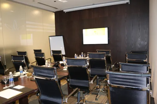 Rose Park Hotel - Al Barsha, Opposite Metro Station Питание Photos
