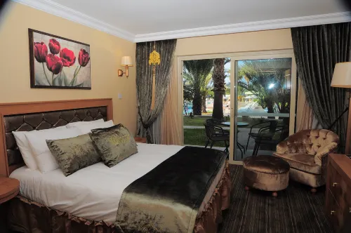 Oscar Resort Hotel Featured Photos