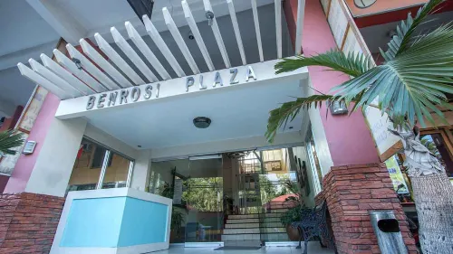 Ekonumi Rooms at Moonwalk Paranaque Featured Photos