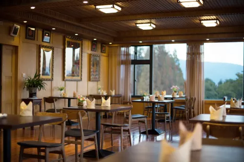 Landscape Hotel Restauration Photos