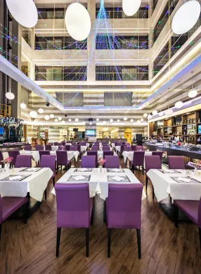 The Bauhinia Hotel Shenzhen (Luohu Port Grand Theatre Metro Station) Restauration Photos