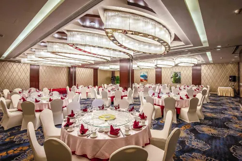 Golden Eagle Summit Hotel Kunming Espaces Affaires Photos