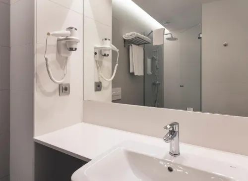 B&B Hotel Barcelona Viladecans Zimmer Photos