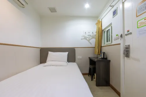 Haifa Hotel (Global Harbor Jinshajiang Road Subway Station) Camere Photos