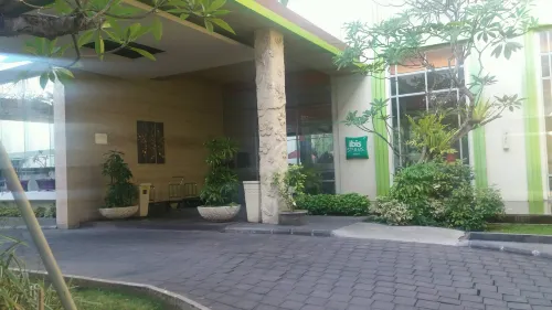 Ibis Styles Bali Denpasar Area Publik Photos