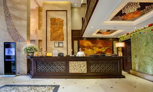 Golden Lotus Luxury Hotel Espaces publics Photos