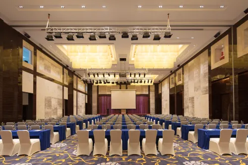 Thousand Cranes Sanya Yazhou Bay int‘l Exchange Centre , Curio Collection by Hilton Espaces Affaires Photos