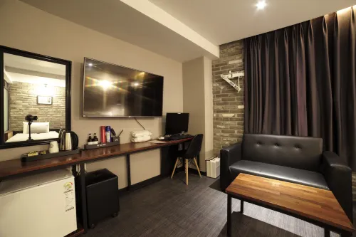 The Last Hotel Nampo Rooms Photos