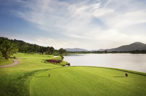Tinidee Golf Resort at Phuket À proximité de l'hôtel Photos