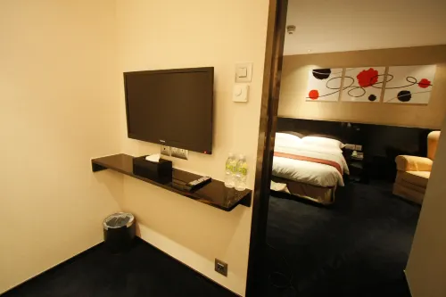 Noble Park Hotel Rooms Photos