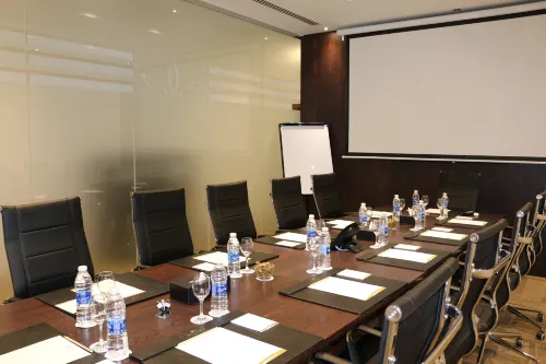 Rose Park Hotel - Al Barsha, Opposite Metro Station Питание Photos
