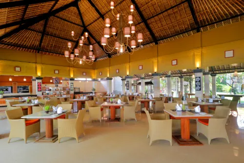 Inna Sindhu Beach Hotel & Resort Dining Photos