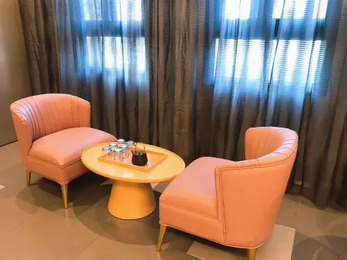 Waiting Hotel (Shanghai Bund Nanjing East Road Pedestrian Street) Public Areas Photos