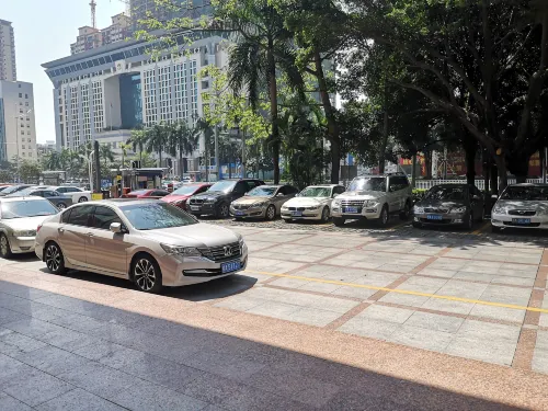 Nanning Jinshuiwan International Hotel ( Nanhu Park Macun Subway Station) Рядом с отелем Photos